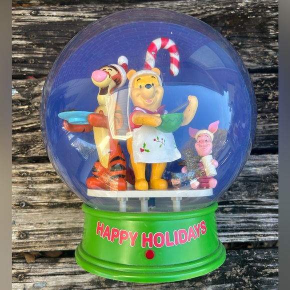 Disney Christmas Winnie The Pooh Musical Air Blown Snow Globe See Note: - Picture 9 of 10